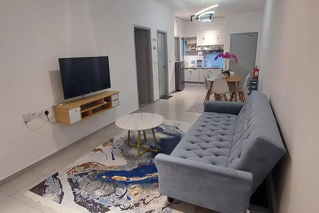 Tangerine Suite @ Near Klia @Erl Sepang Apartment